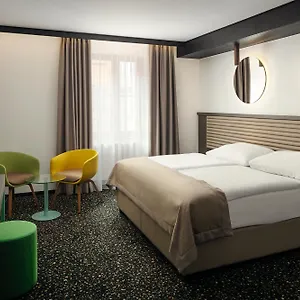 4* Hotel Ea Embassy